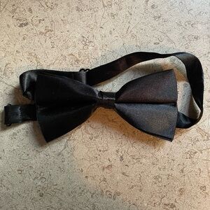 Elegant Black Bow Tie